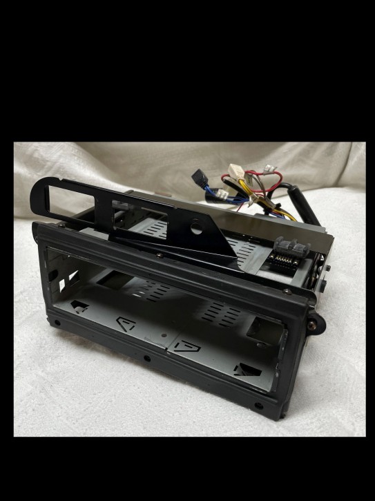 Einbauschacht für Clarion BMW Radio PU-9203A