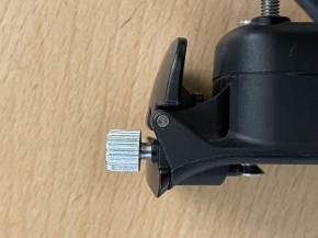 010-10859-00 Motorradhalterung für zūmo 500/550 incl. Anschlusskabel mit offenen Enden gebraucht